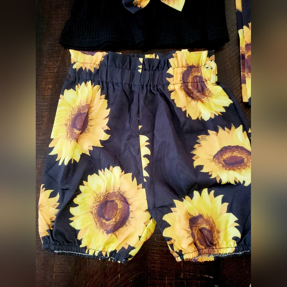 Sunflower Print Kids Outfit with Black Top NIB Sz: 2-3years Old - Picture 3 of 11